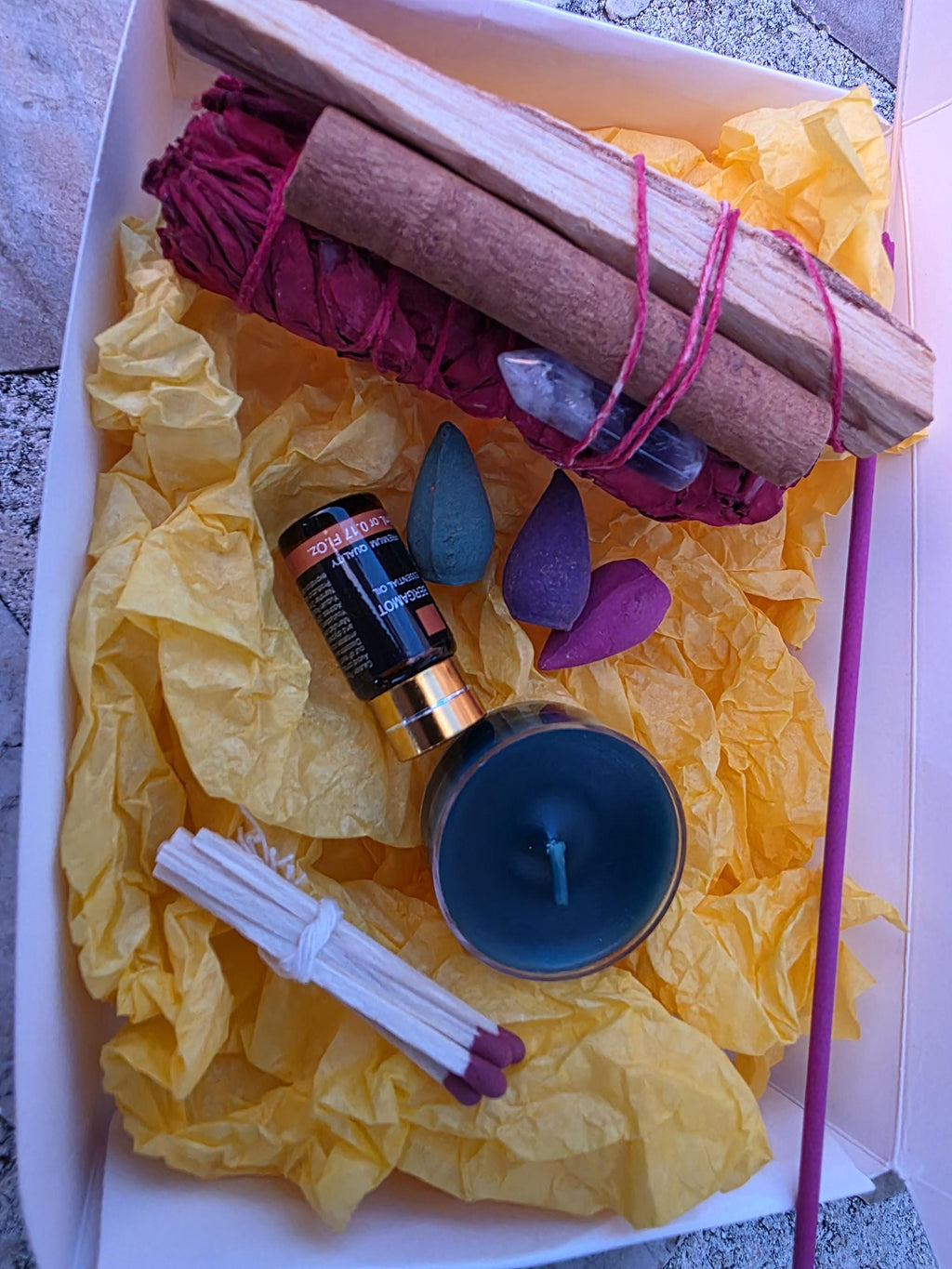 Dragon’S Blood Sage Smudge Kit, Sage & Palo Santo Bundle, Energy Cleansing, Meditation, Relaxation and Self Care Spiritual Gift Box